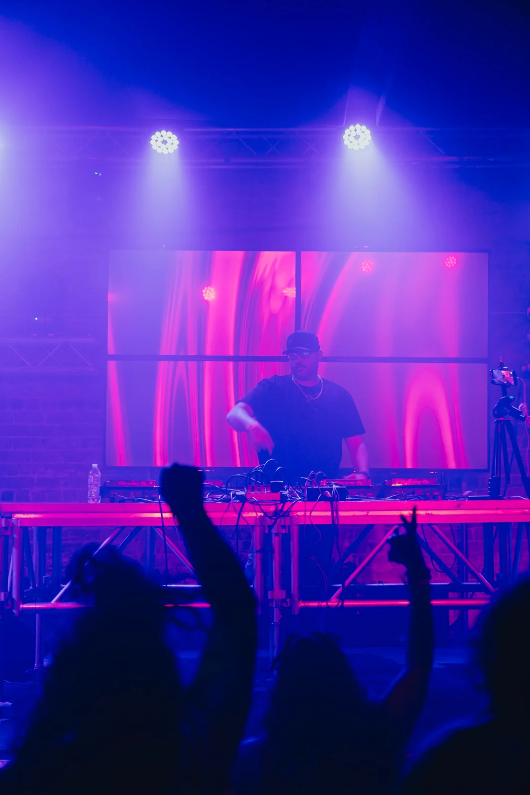 PHAZIX live with the crowd in front of the stage